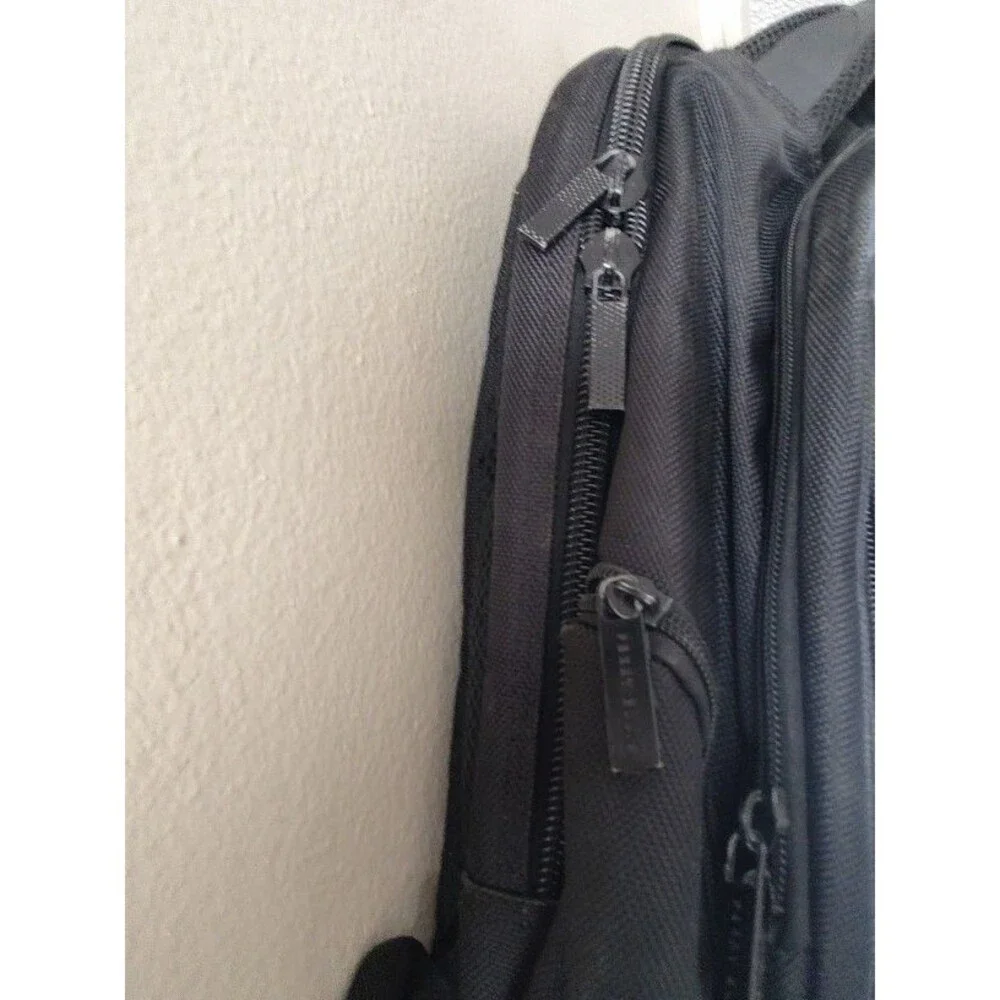 Men's Perry Ellis M 140 Black Laptop Tablet Travel Backpack